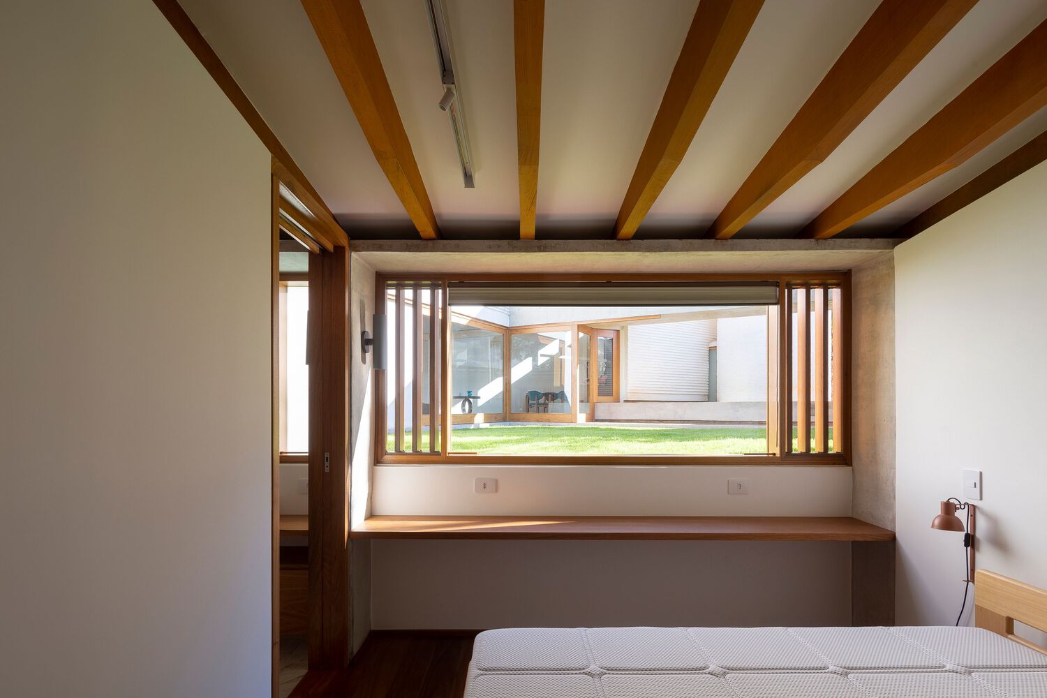 巴西圣若昂达博阿维斯塔住宅丨Vão-34