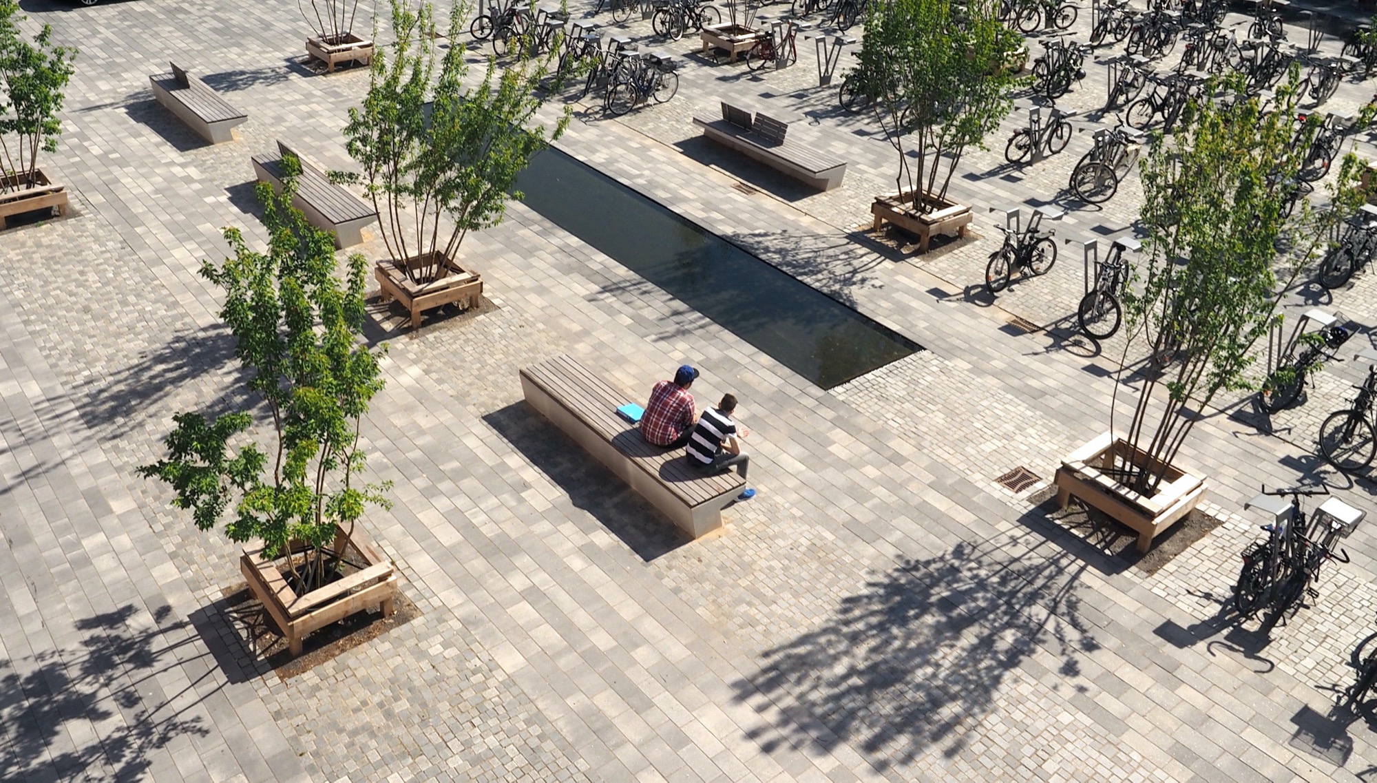 德国比恩德市广场多功能景观设计丨lplus-0