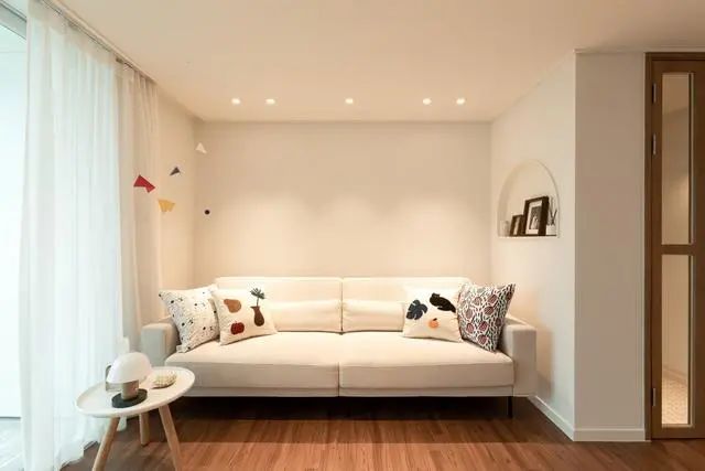 90 后夫妻简约温馨家居,打造有温度的小窝-21