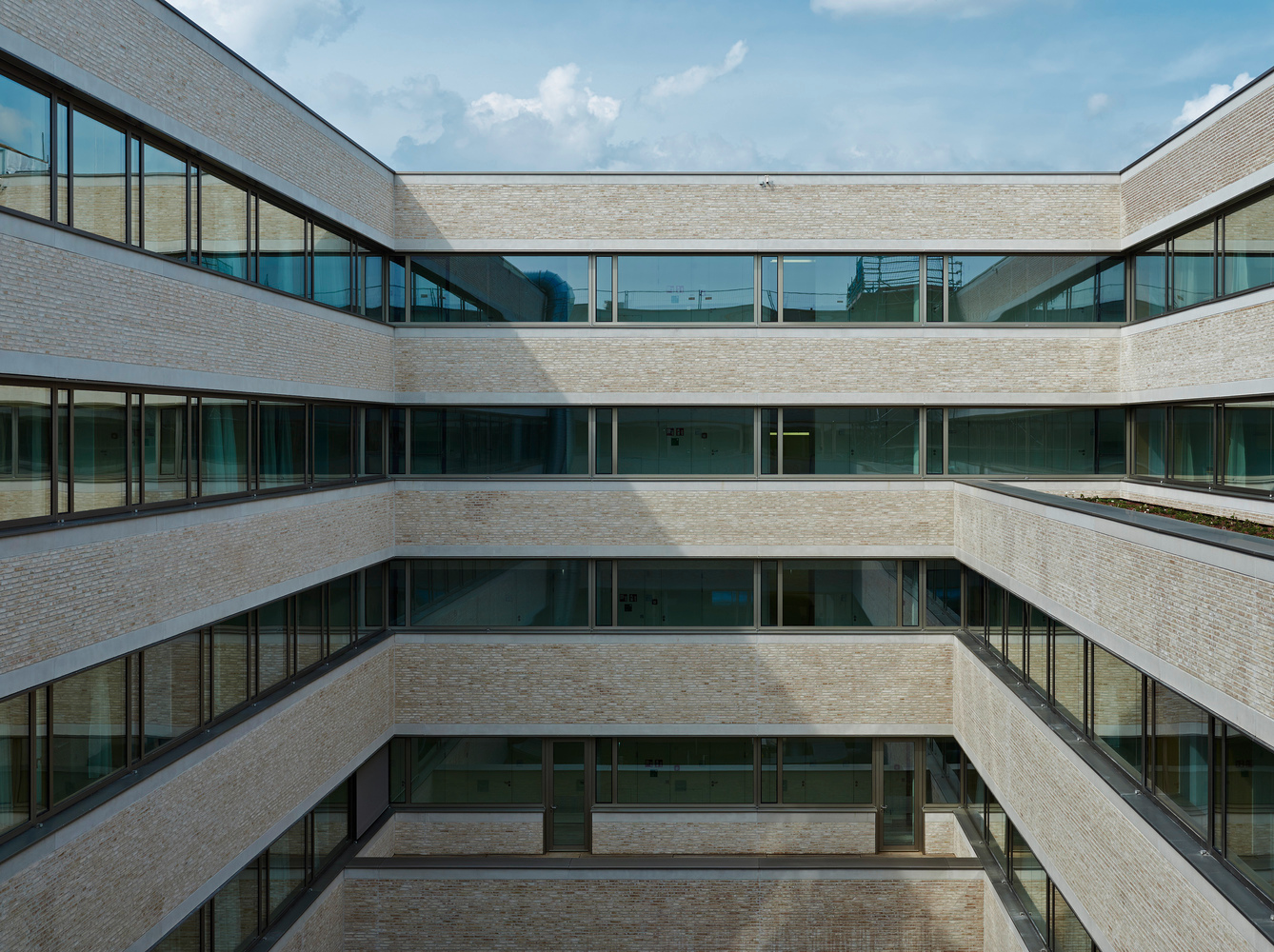 奥地利默德林地区医院丨Paul Katzberger等五人-22