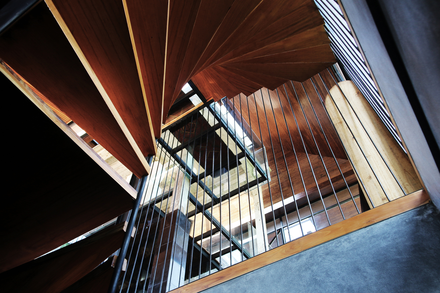 印尼 Ubud 丛林中的现代传统交融之家-60