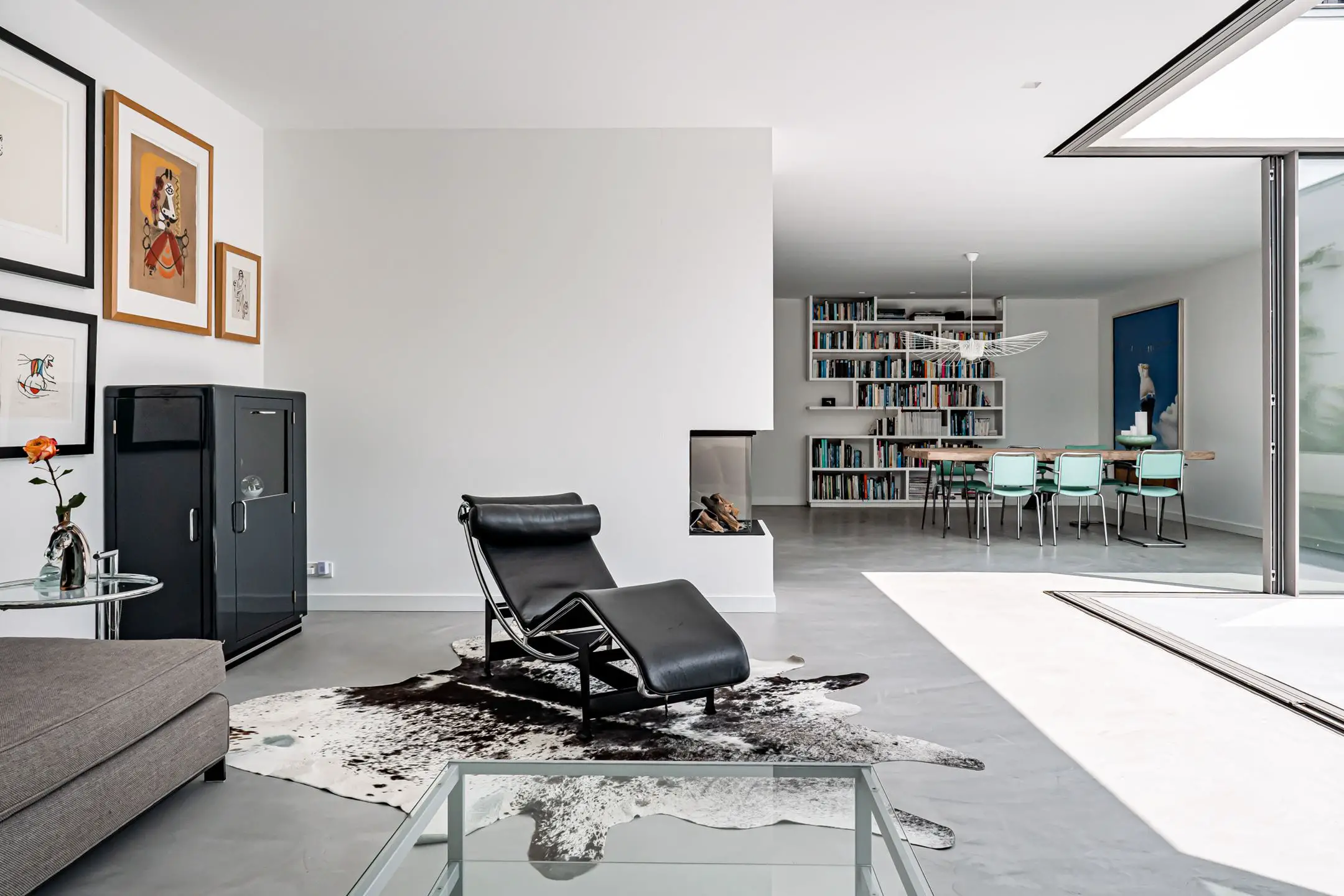 荷兰优雅明亮公寓设计，城市绿意渗透室内-11