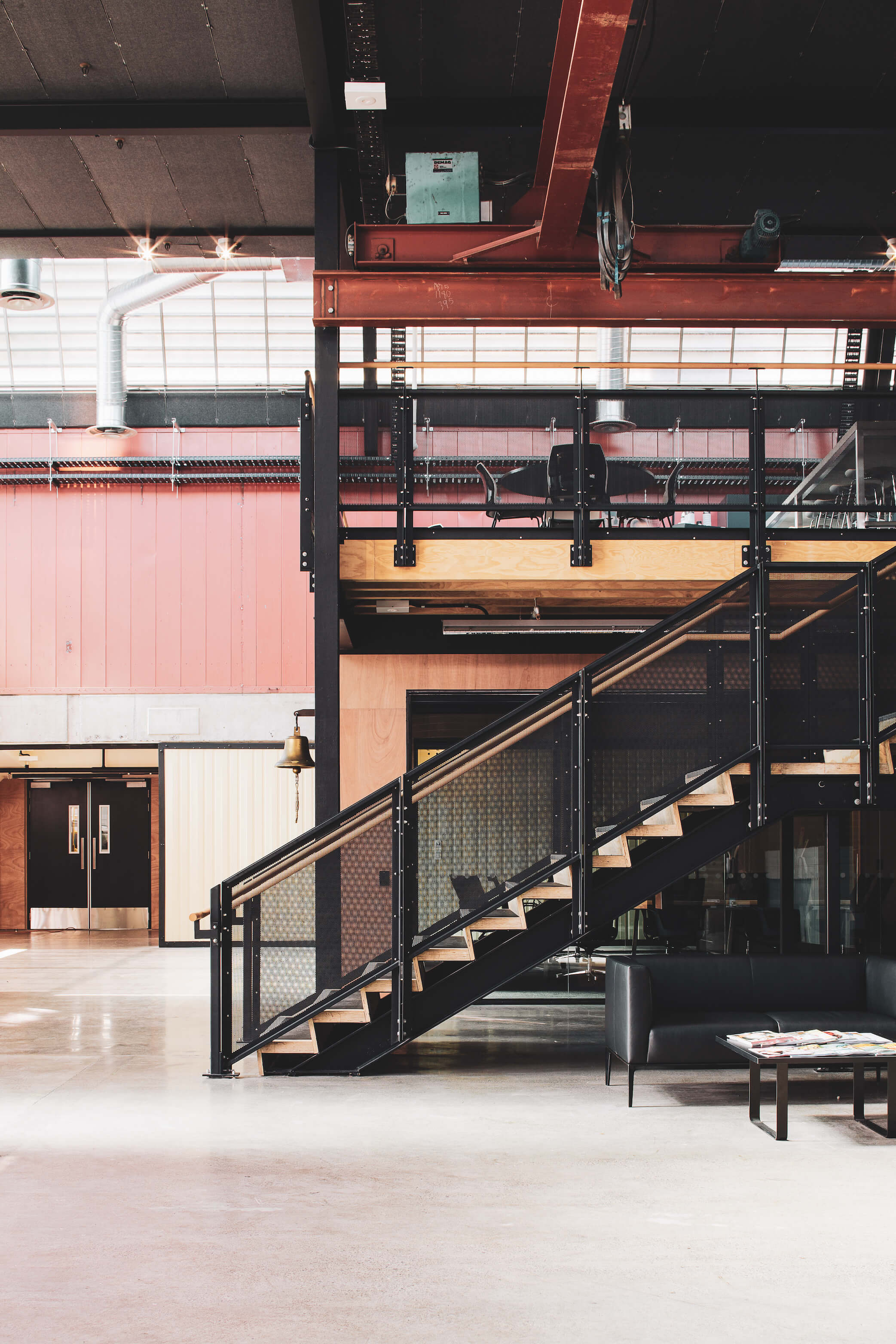 市政工程车库；城市工程仓库（注：具体含义需结合更详细语境确定，常见这两种意思）

如果仅从字面严格按唯一准确翻译要求，在无更多语境下，城市工程仓库相对更宽泛涵盖可能情况，可采用此翻译：城市工程仓库 丨新西兰奥克兰丨Cheshire Architects-11