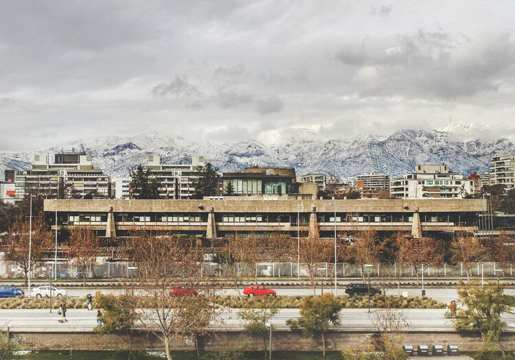 圣地亚哥建筑城丨智利圣地亚哥-23