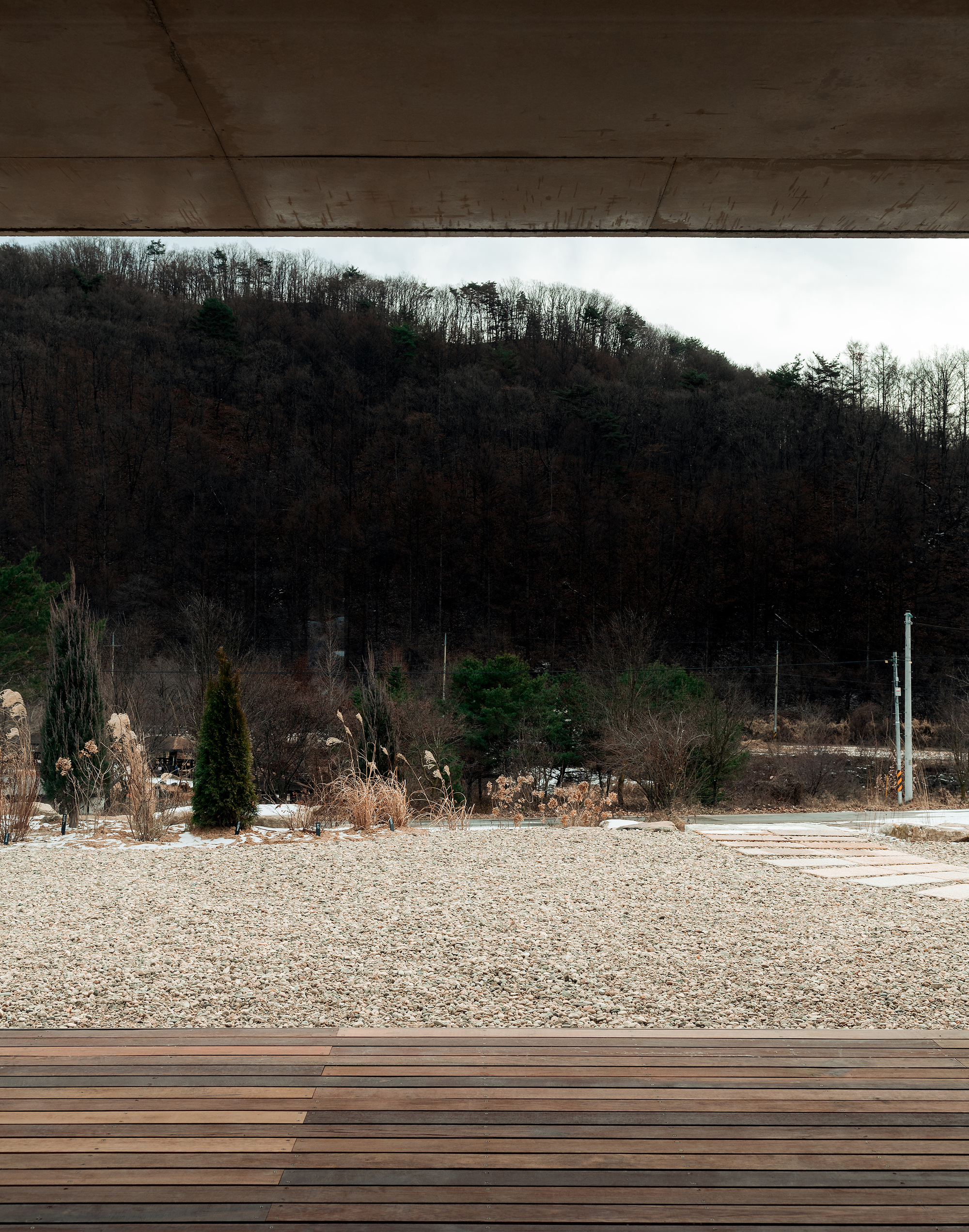 Two Gabled Volumes, One Landscape丨BRBB Architects-33