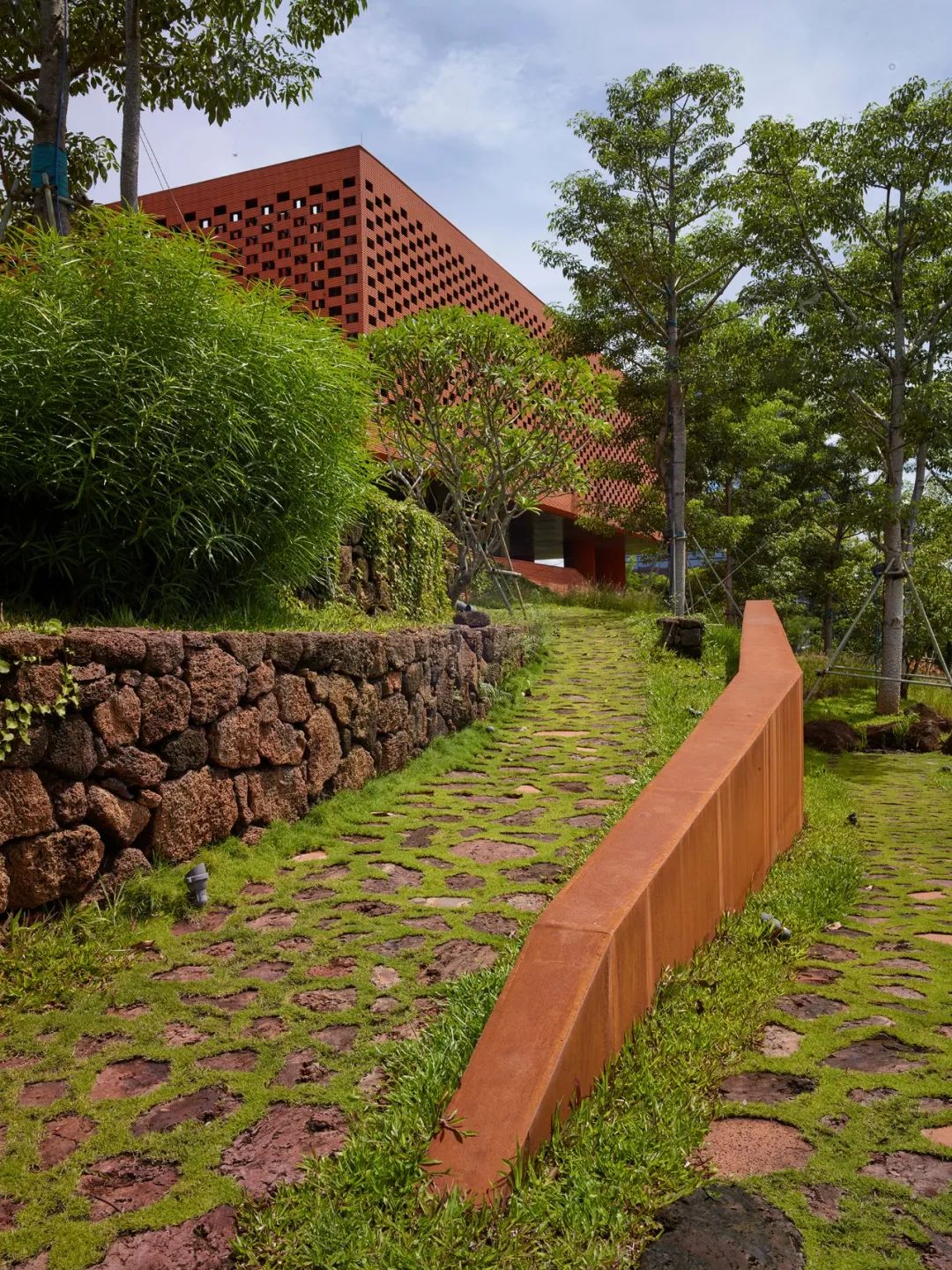 海南生态智慧新城数字市政厅 | 红土、梯田与可持续设计的融合-98