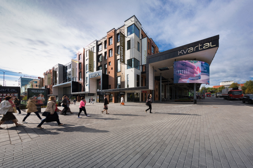 Kvartal 购物中心的室内设计亮点与趋势分析-28