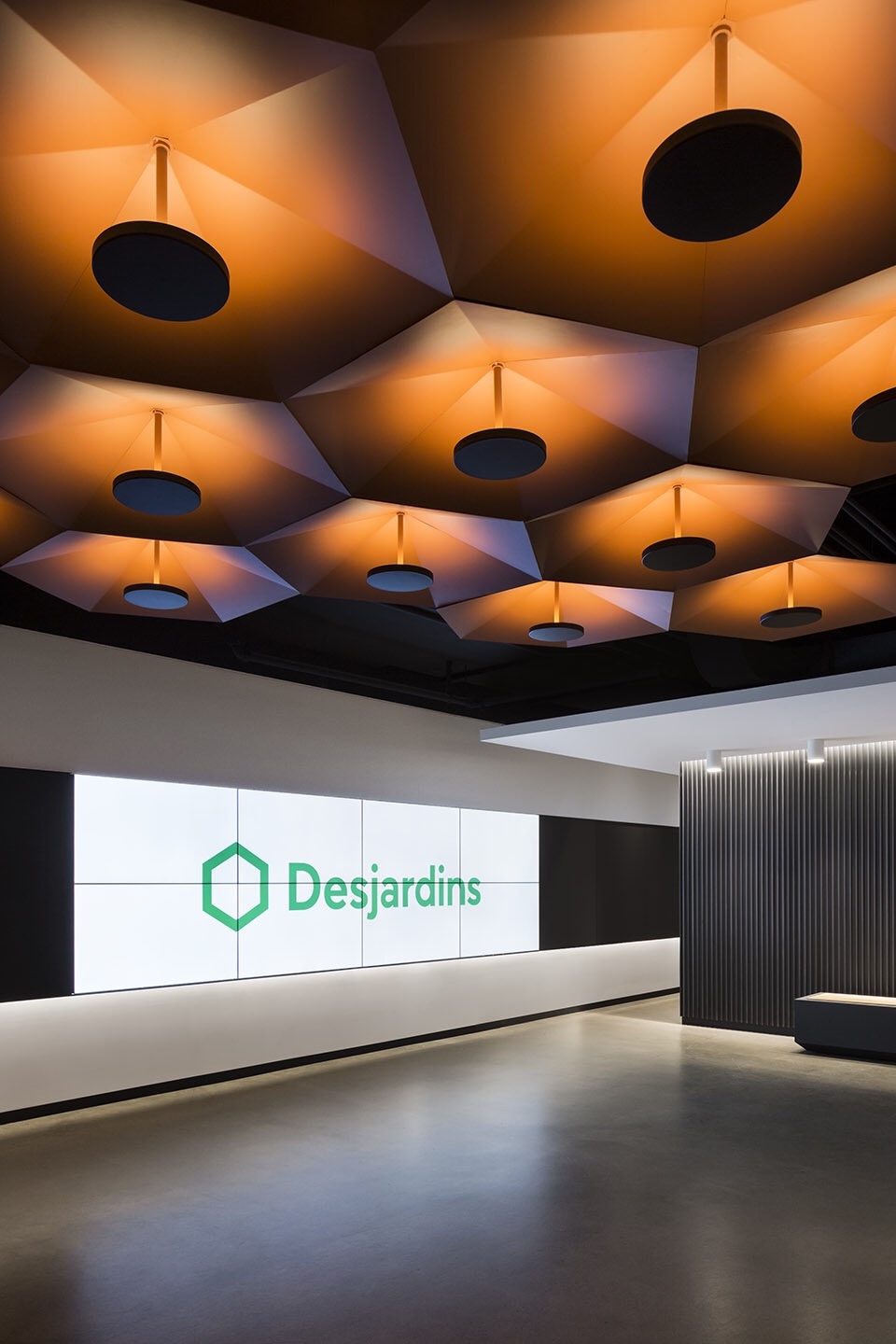 蒙特利尔塔新颜,Desjardins 金融机构现代办公空间-23