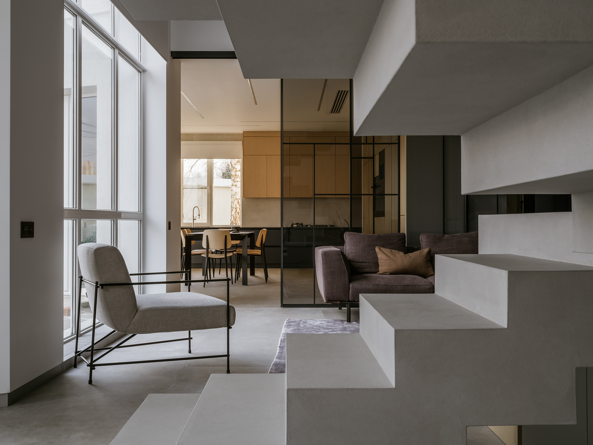带高耸楼梯的房屋室内翻新丨E.Zakharova,MakeDesign-5