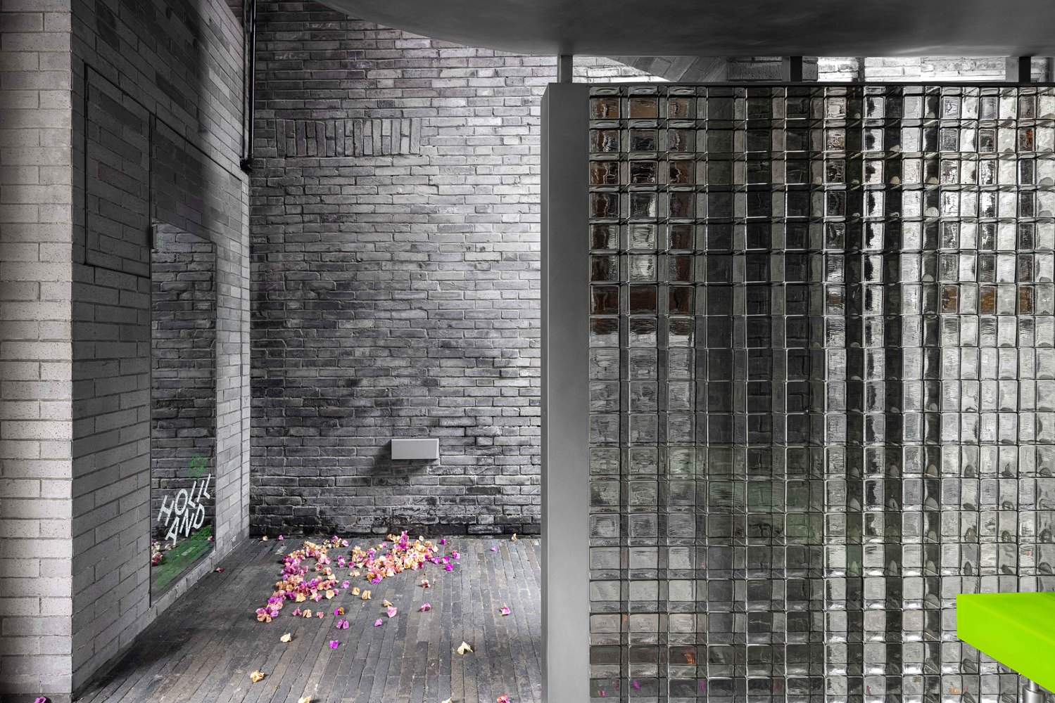 成都好利来 1992 概念店丨中国成都丨一些思考空间设计研究室-10