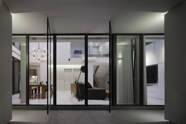 曼谷 500 平米现代家居改造,传统与时尚的完美融合-12