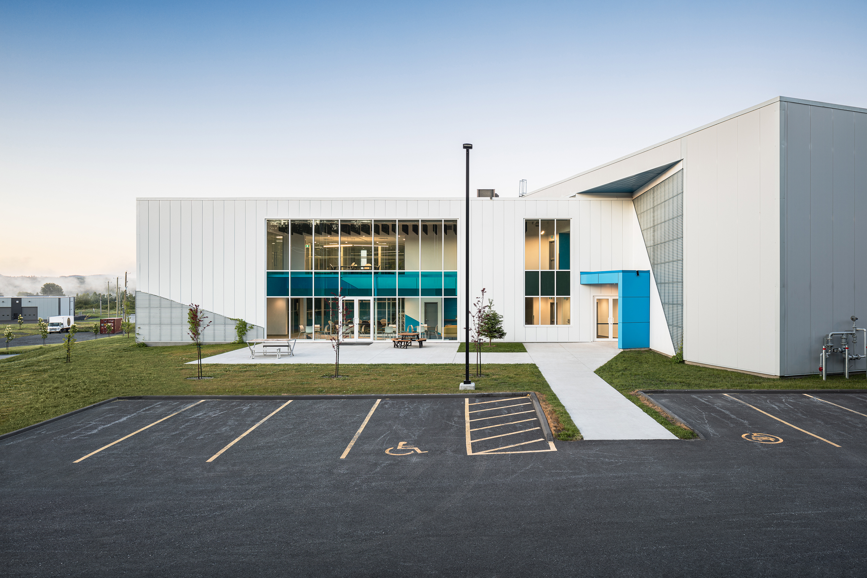 Candock办公及配送中心丨Cimaise Architecture-15