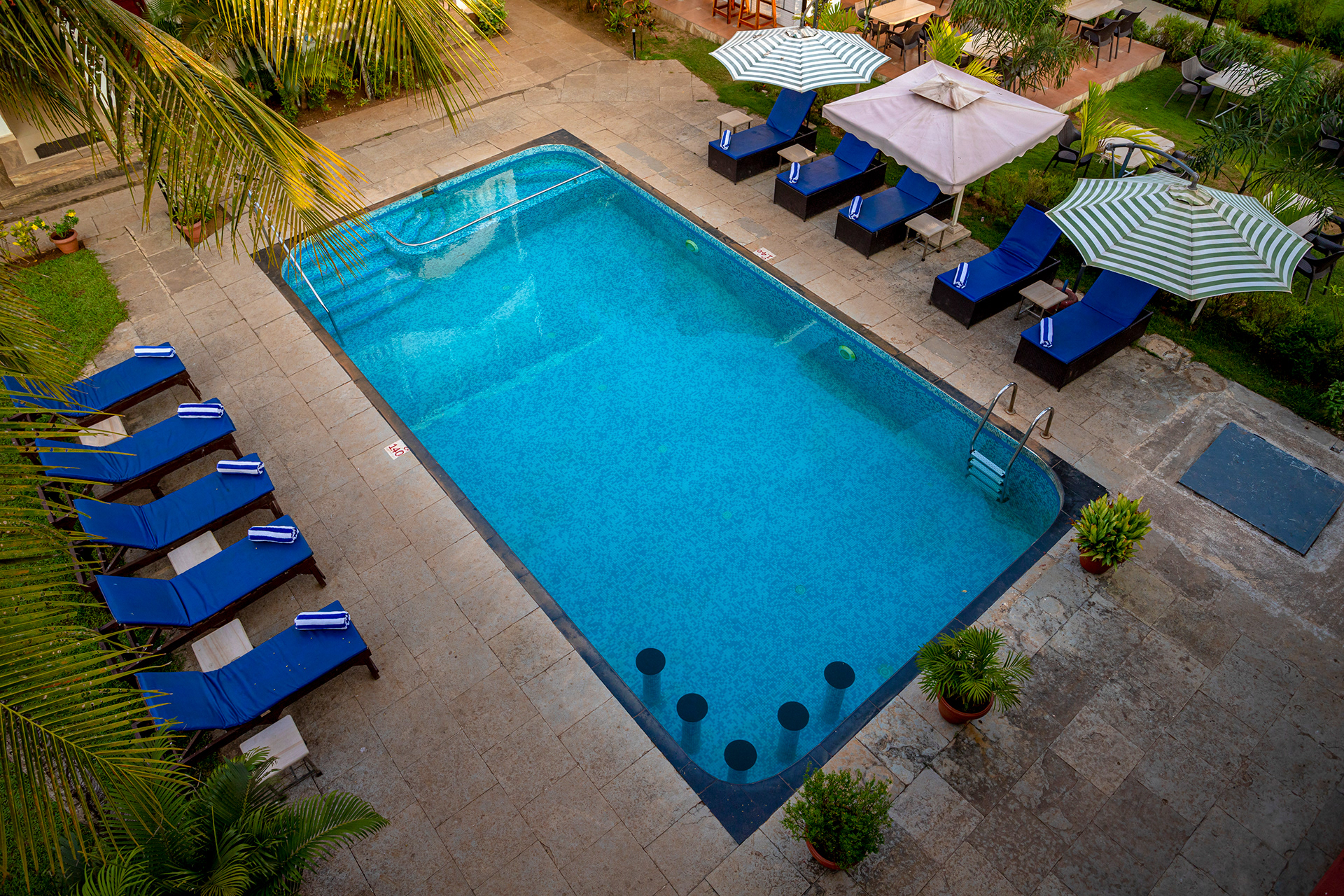 Hospitality/Architecture / Interior- 7-7