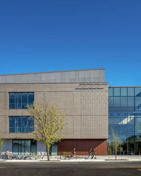 D’Youville College Health Professions Hub / CannonDesign
