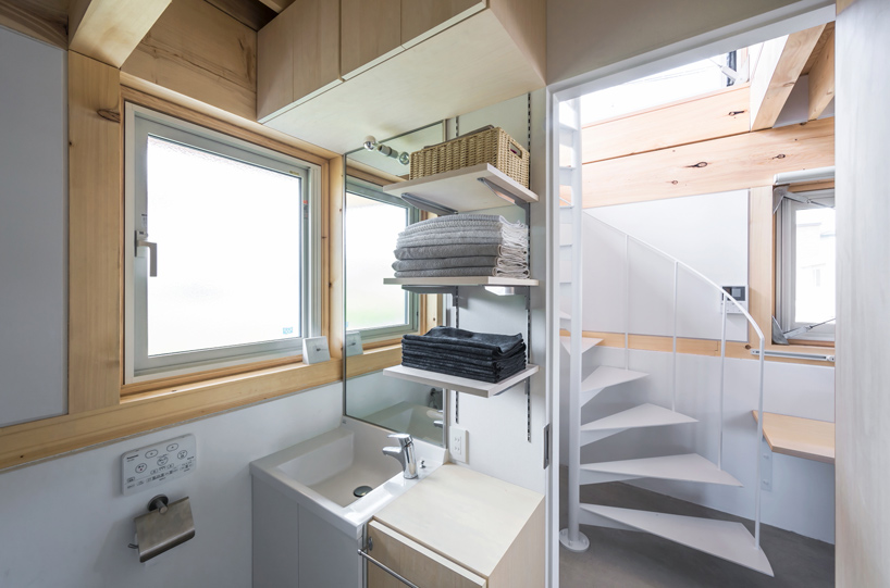 日本简约“帽子住宅”-9