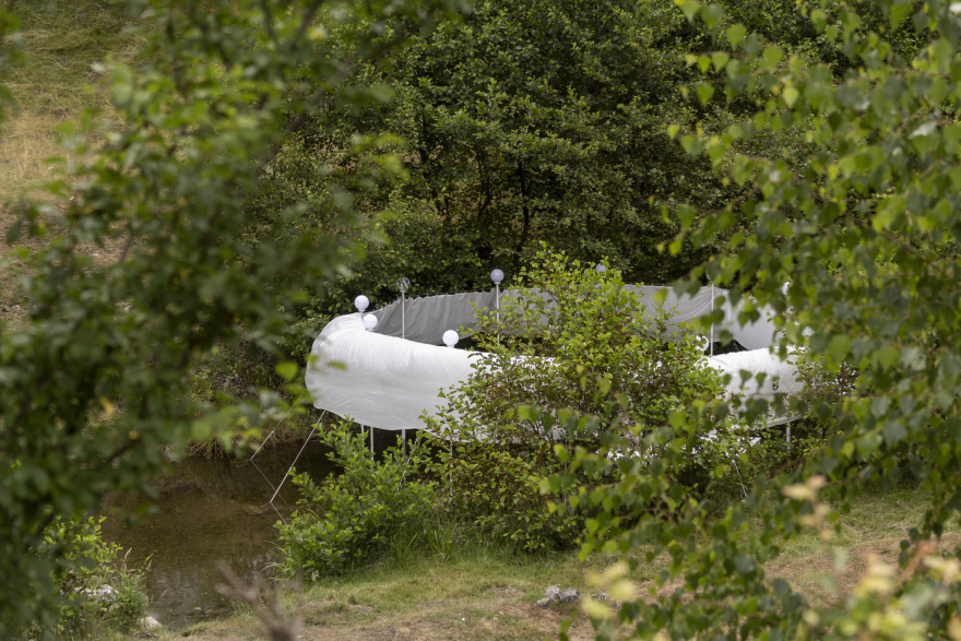 Temporary Installation at a Mountain River / atelier VRAC-26
