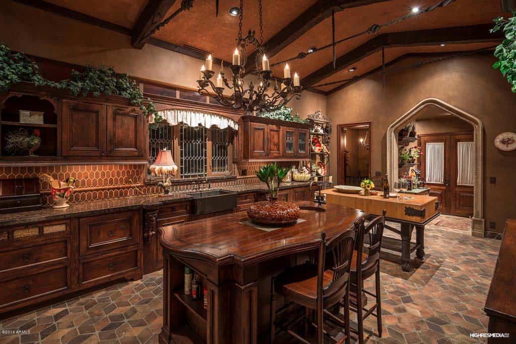 Medieval masterpiece: Italian-inspired gothic villa in Scottsdale-20
