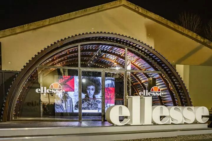 【192期】 最新服装展厅空间设计-32