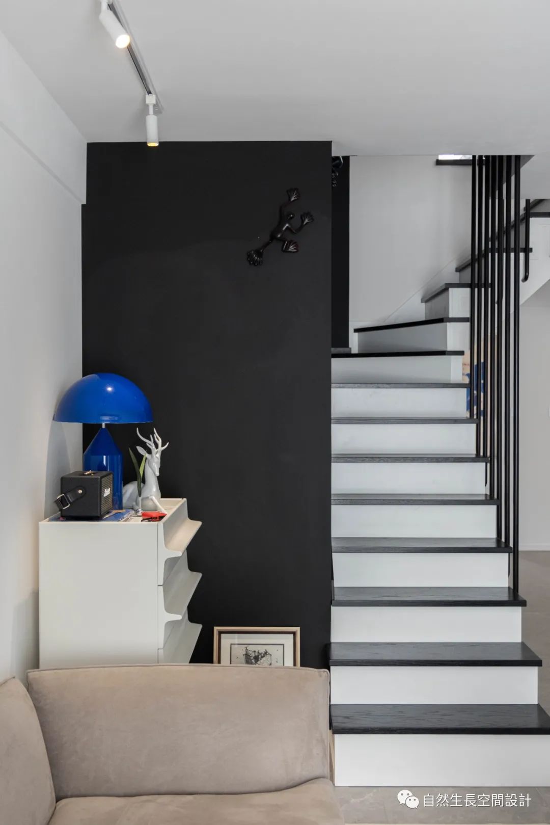 五彩斑斓的黑·复式住宅设计丨自然生长空间设计-20