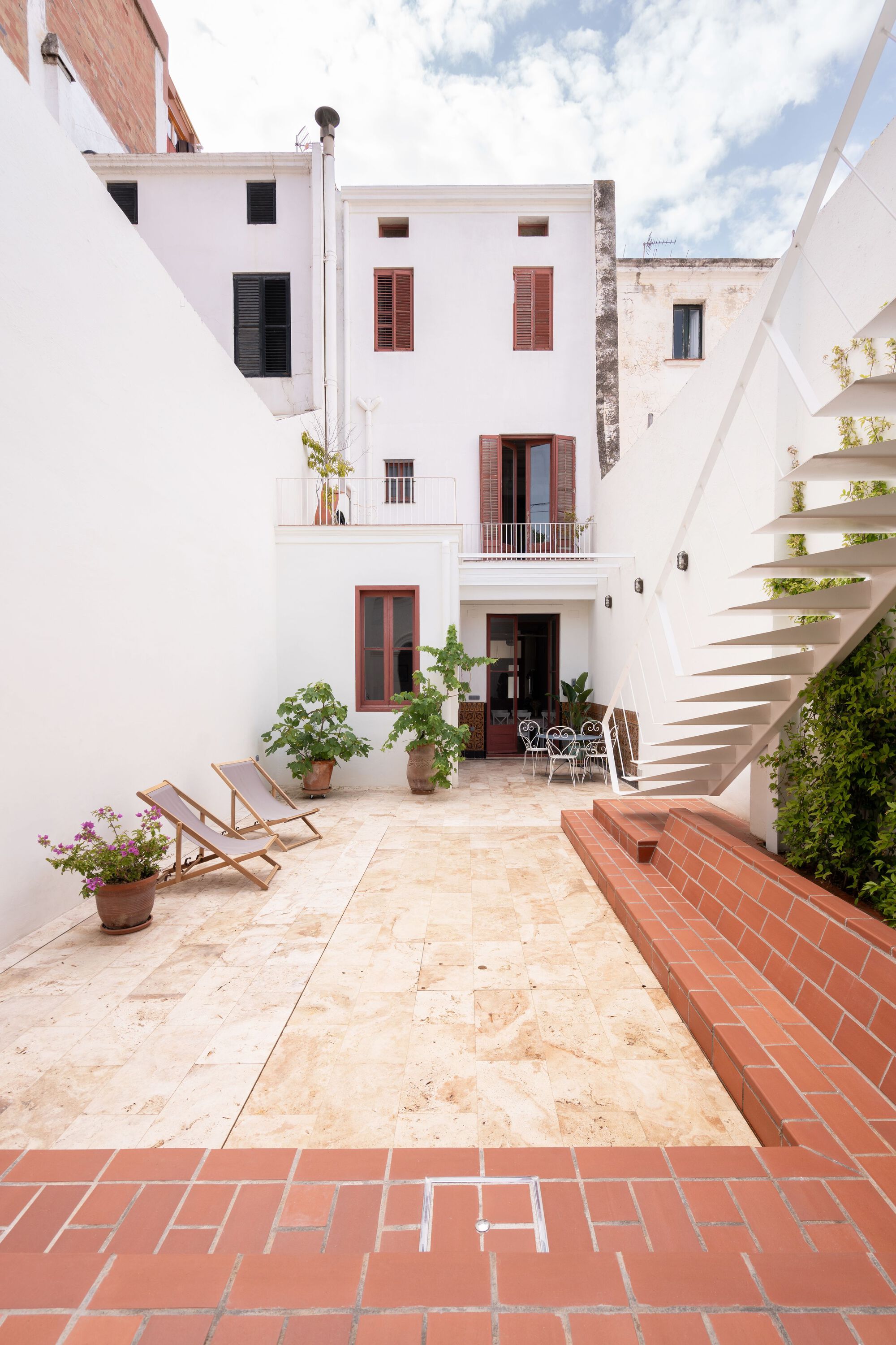 现代主义庭院翻新丨SpainBarcelona-9