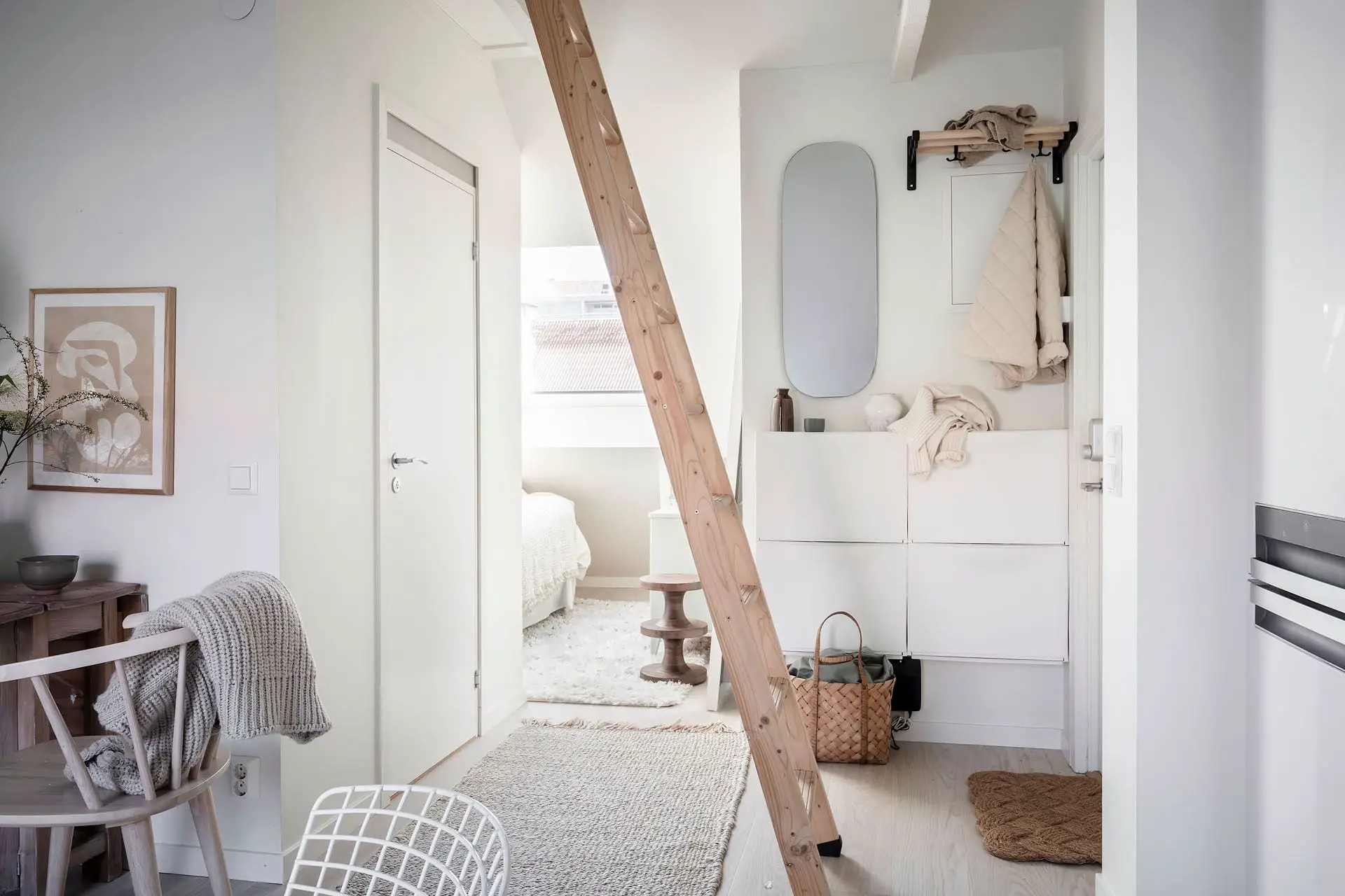 28 平米独特屋顶公寓,融入斯堪的纳维亚设计的现代魅力-11