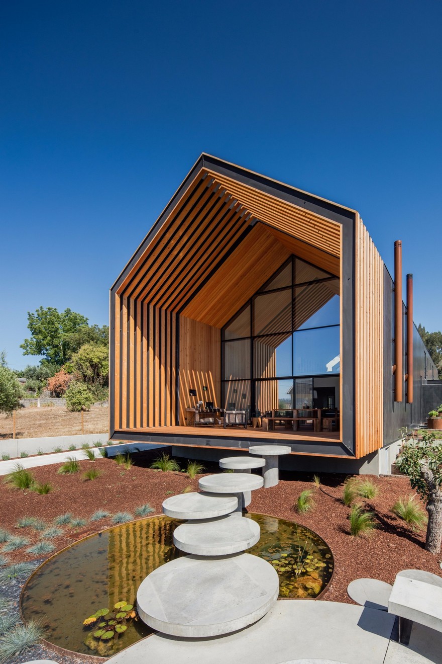 Beautiful Monolithic Home Built of Prefabricated Black Concrete Panels-6