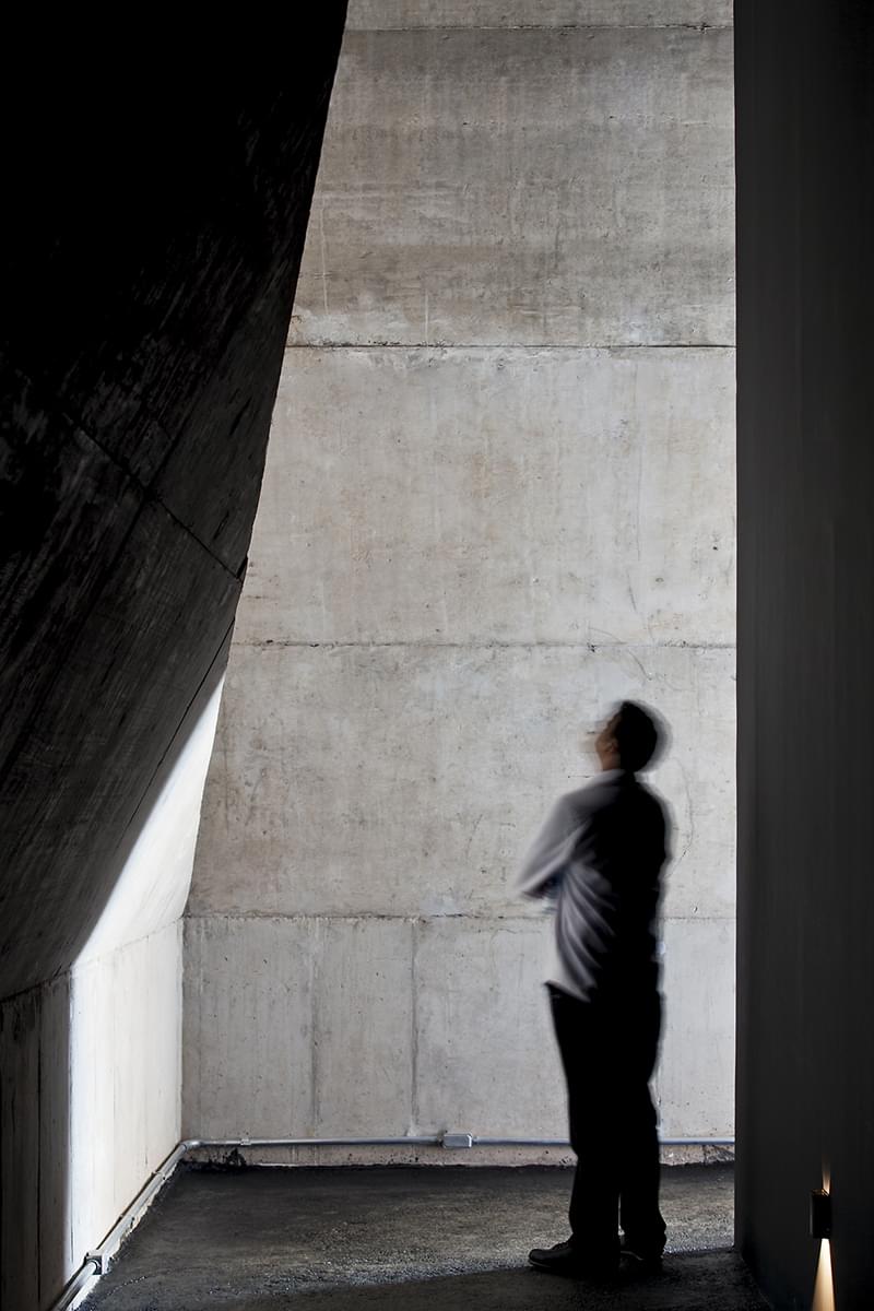 巴西 Galeria Lygia Pape 艺术馆 | 混凝土与自然共舞的创新设计-7