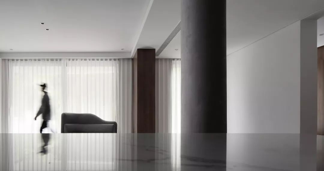 南京 220m²极简别墅 | 旧屋新生,自然光影与空间对话-15