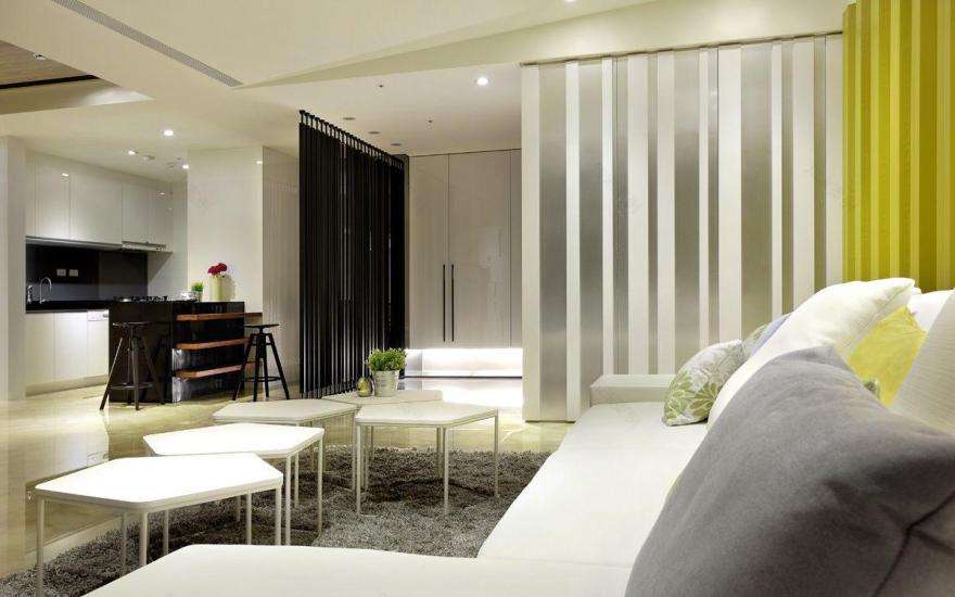 公园绿意中的亮彩活力空间-6