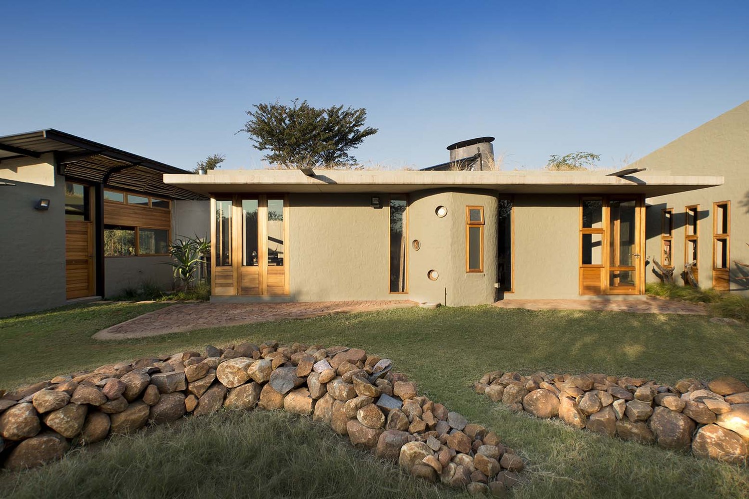 Home Designed by Earthworld Architects in Pretoria, South Africa-4