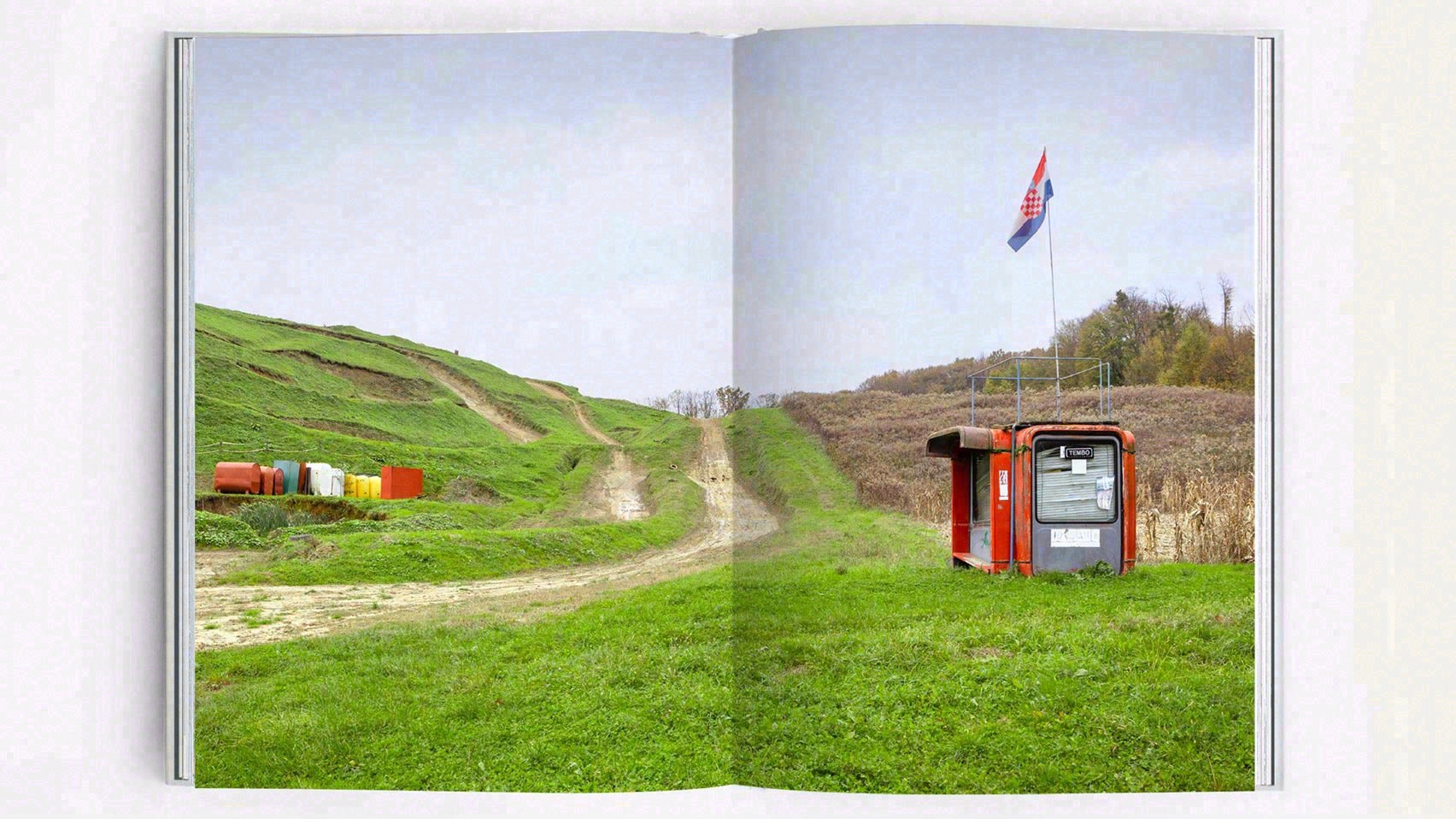 报亭；公用电话亭；信息亭丨Zupagrafika-3