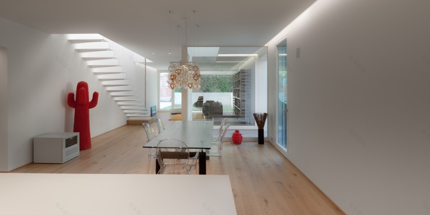 意大利 Treviso 郊区“T”形住宅设计-64