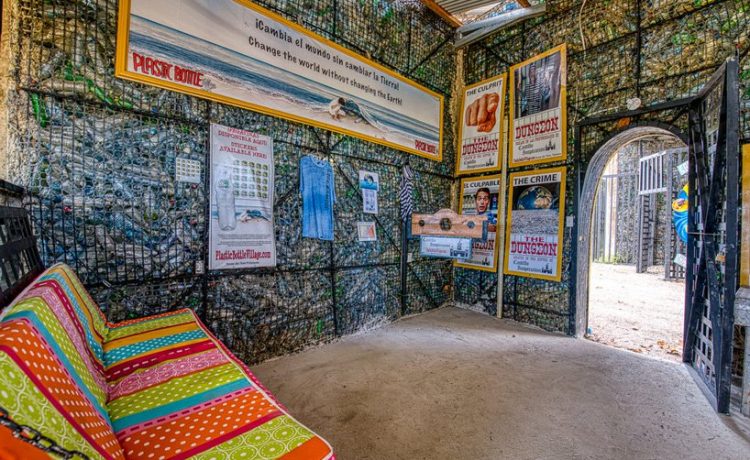 罗伯特·贝佐塑料瓶村庄-16