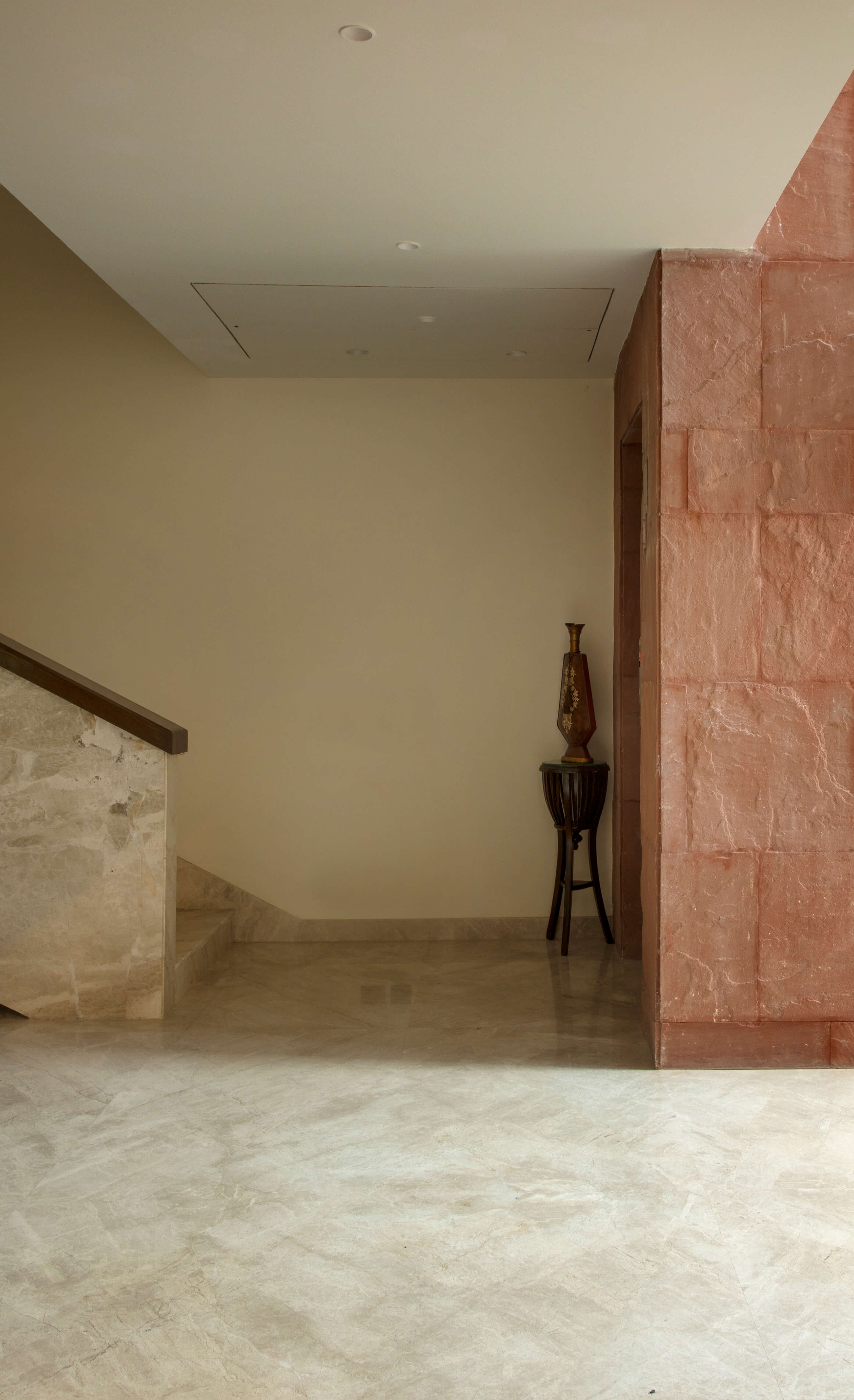 House With 49 Trees RENESA-44