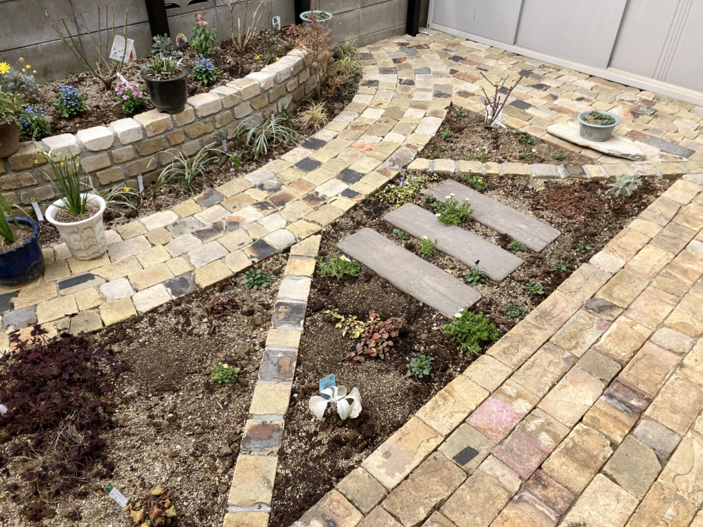 M様邸洋风庭院改造-55