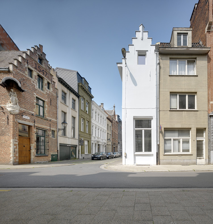 One Room Hotel  dmvA-11