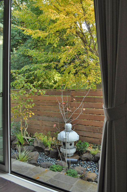 横浜市S様邸枯山水坪庭丨新美園-75