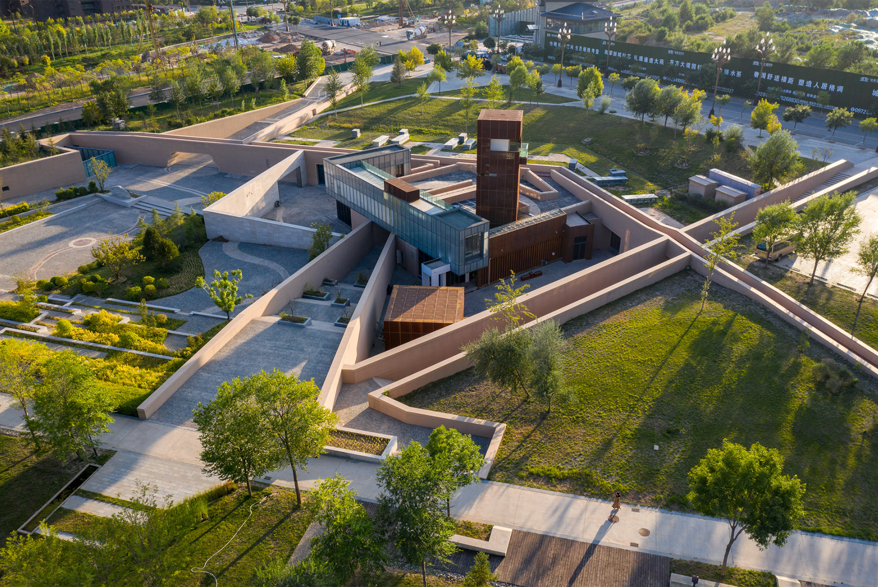 Haidong City Urban Planning Exhibition Hall  / CADG-42