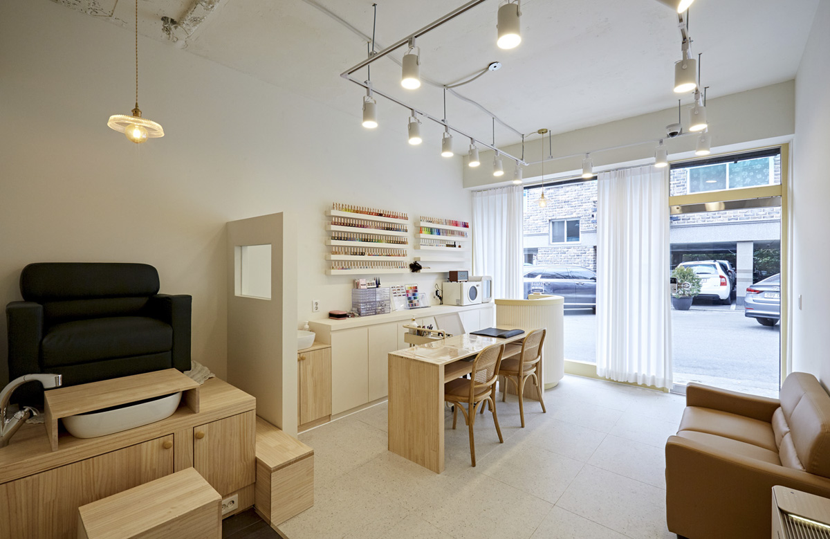 10 坪温馨北欧风小店，低成本打造简洁纯净空间-3