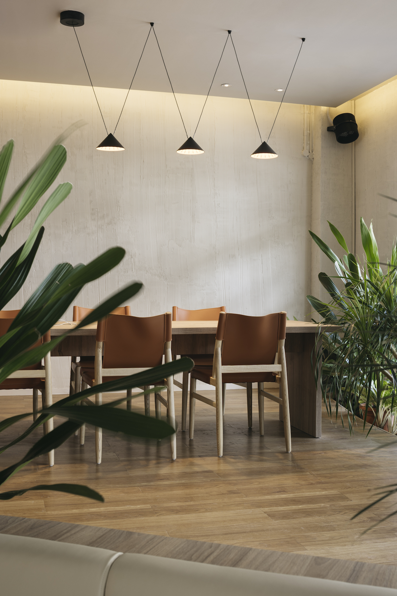 绿意盎然的社区导向商业空间丨LAANK-19