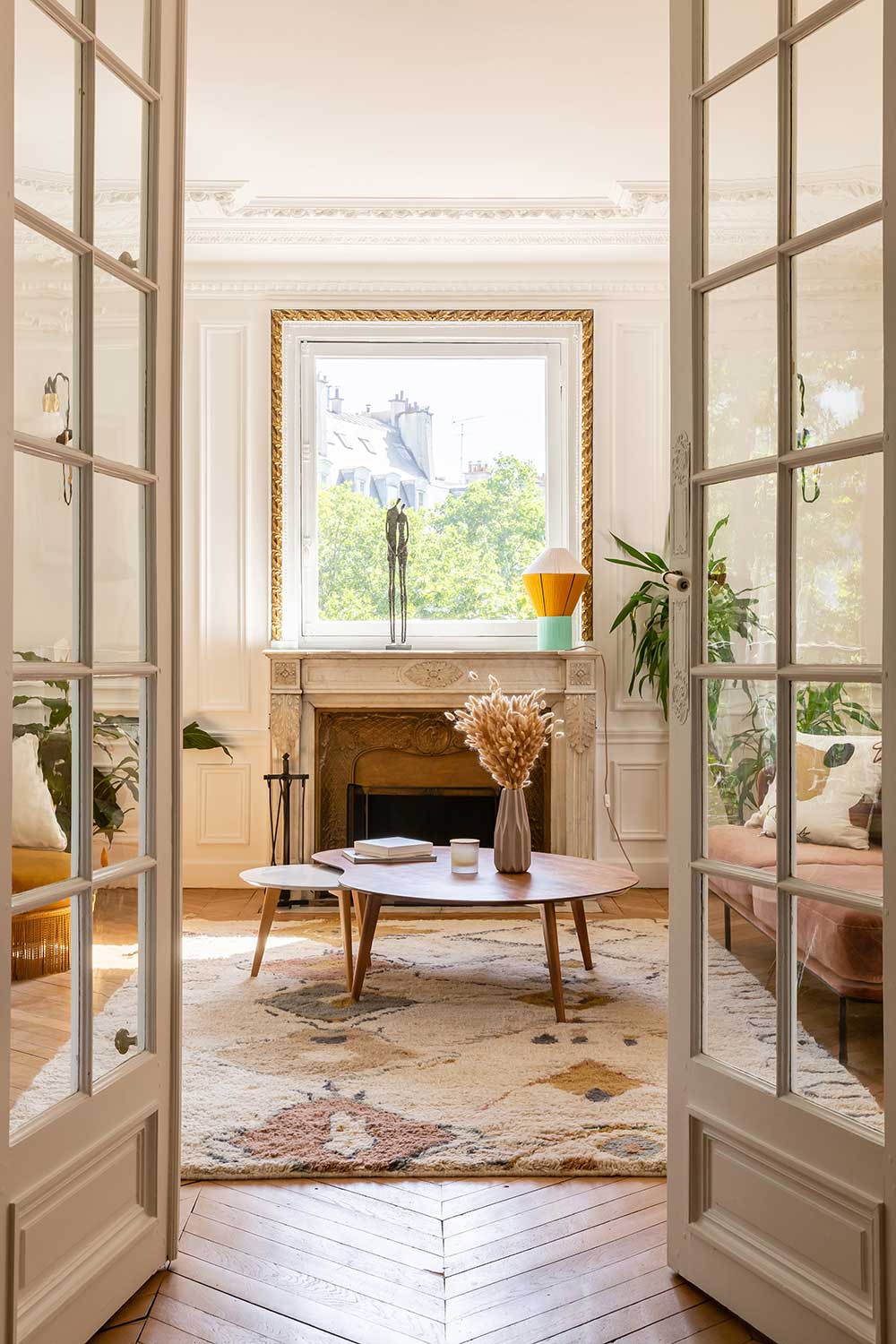 巴黎 16 区优雅公寓设计，展现深色调的独特魅力-2