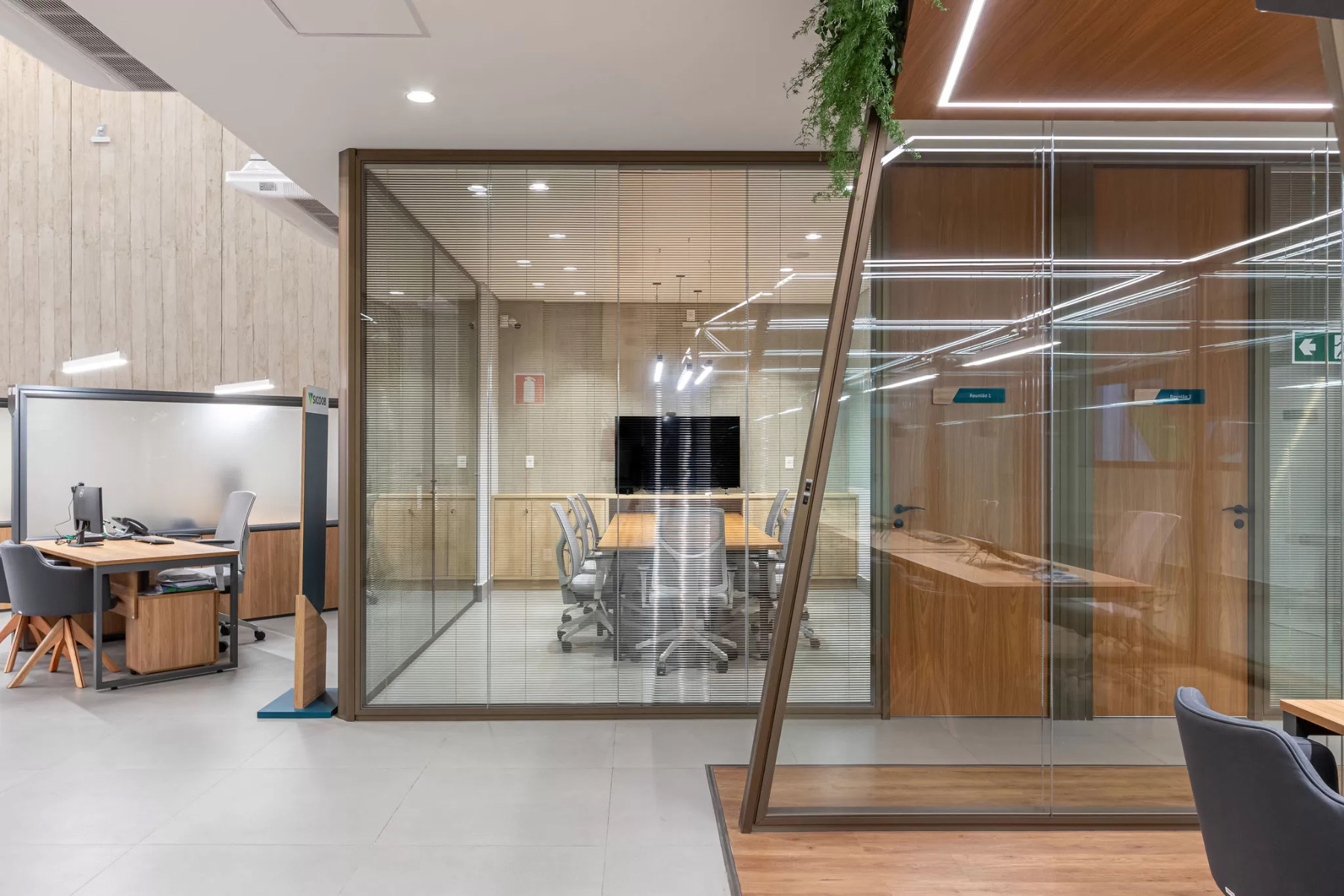 Inside SICOOB’s New Belo Horizonte Office & Customer Center - Officelovin'-5