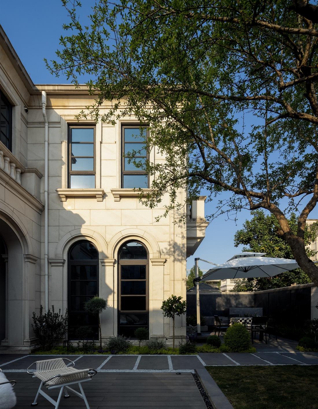 现代轻奢质感别墅设计-54