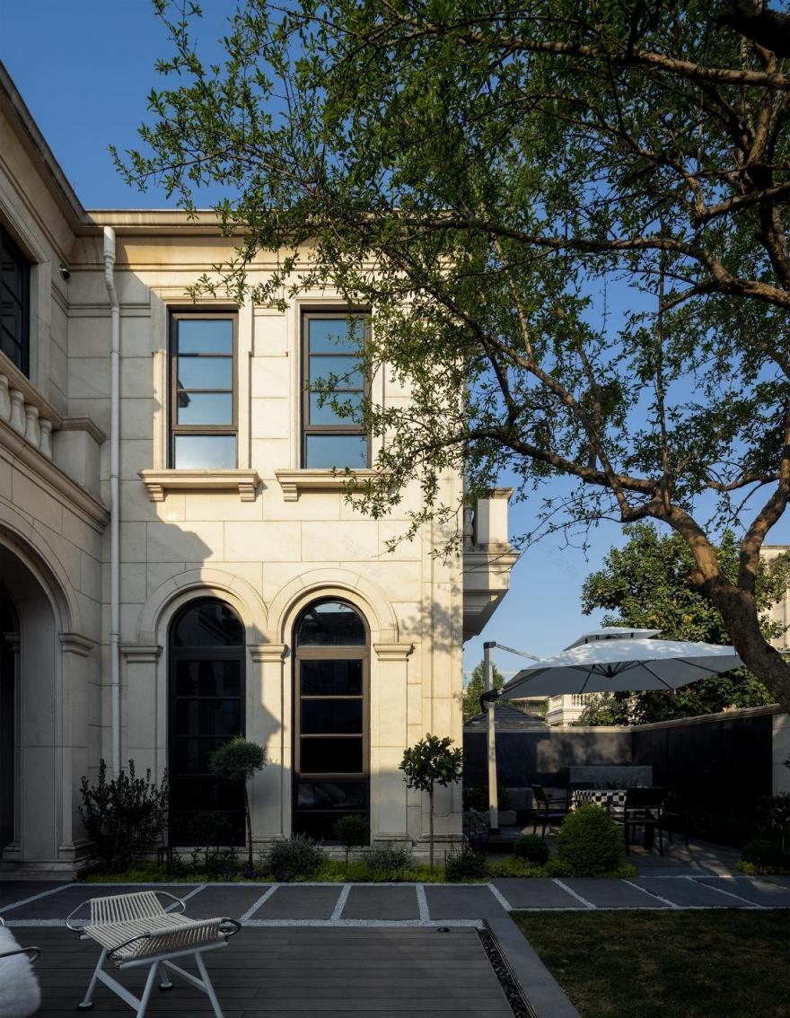 现代轻奢质感别墅设计-54