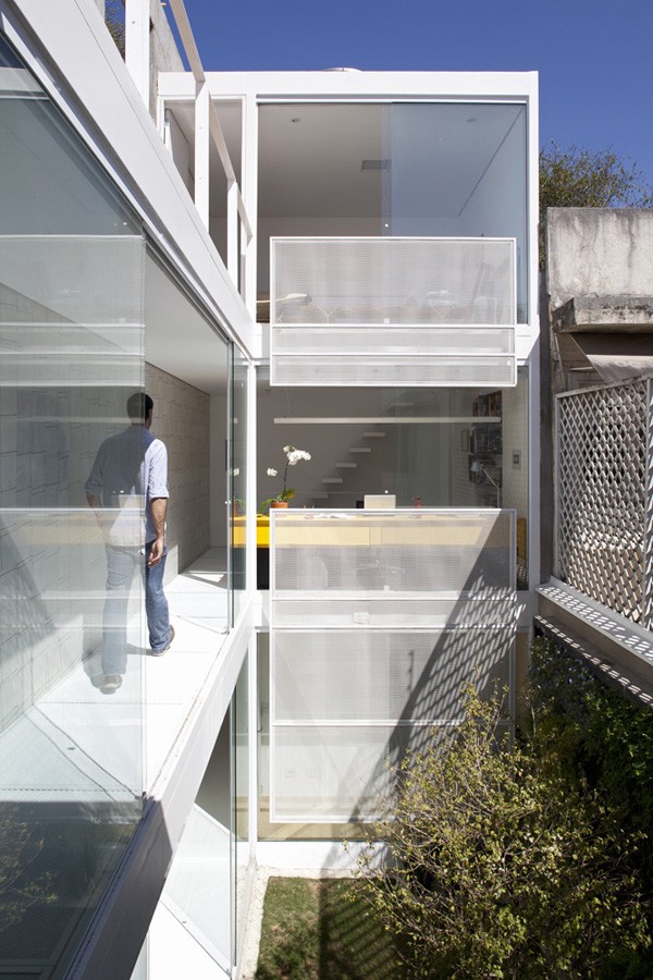 豪华别墅 现代风格巴西圣保罗Casa 4×30住宅设计欣赏-10