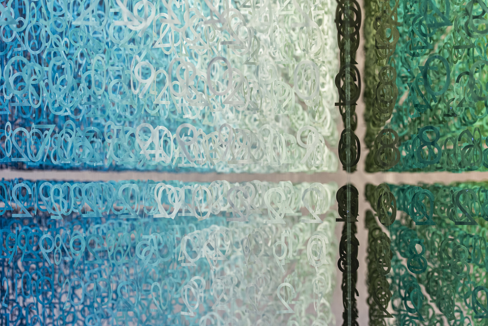 梦幻色彩空间——Emmanuelle Moureaux 的“时间切片”与“未来”雕塑-42