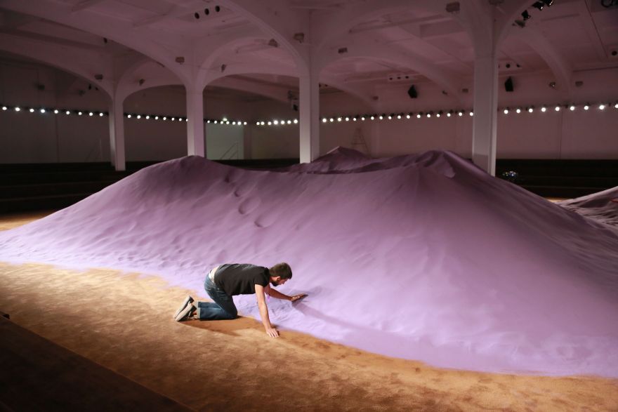 2015 春夏 Prada 时装秀 | 室内外空间的自然探索-23