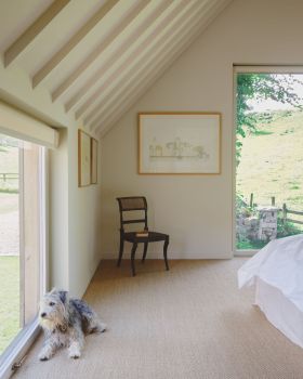 Pitcombe’s Old School House Renovation / Bindloss Dawes