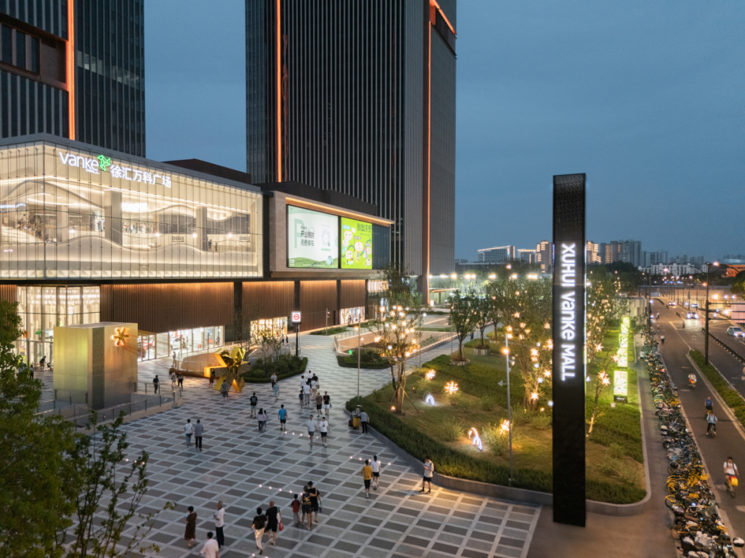 上海徐汇万科广场 | 城市地毯 自然来野丨中国上海丨上海柏熙标识有限公司-8