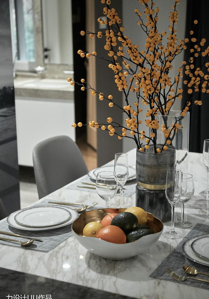 力设计机构打造温馨家居,美在细节与和谐-9